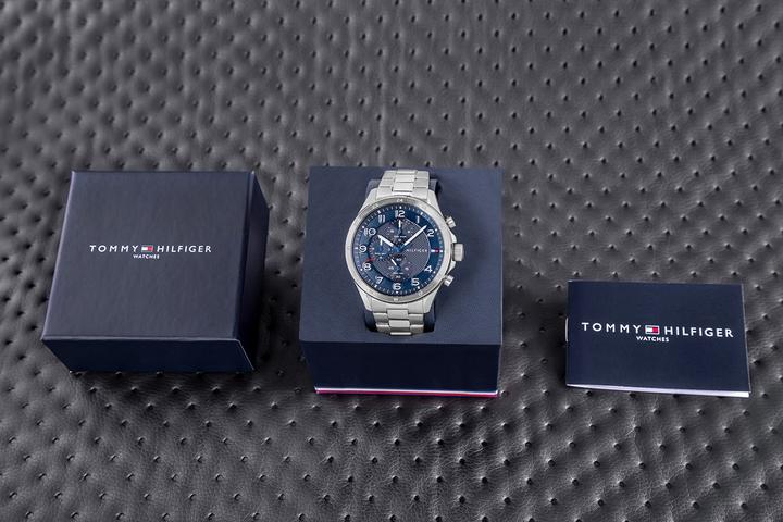 Produktbild Tommy Hilfiger Axel (Chronograph, 45 mm)