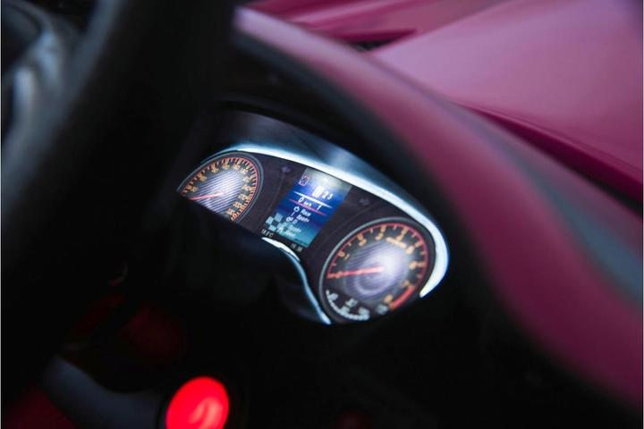 Image du produit Jamara Mercedes-AMG GT R à conducteur porté (12 V)