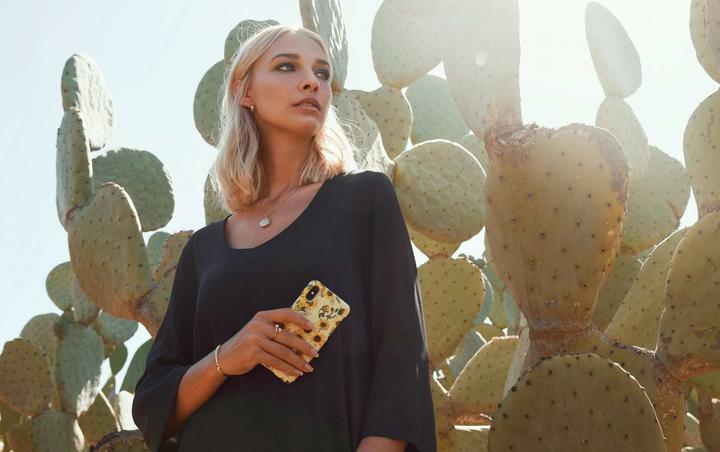 Actual product image iDeal Of Sweden Sunflower Lemonade (Samsung Galaxy S10)