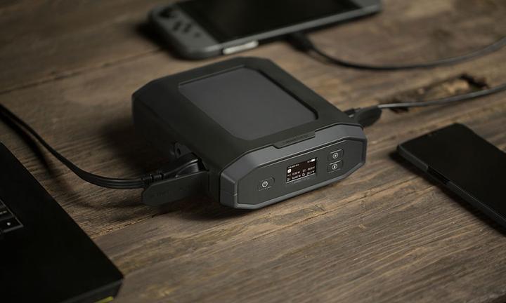 Actual product image Omnicharge Ultimate (38400 mAh, 100 W, 142 Wh)