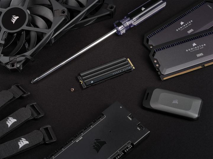 Actual product image Corsair MP600 ELITE 4TB NVMe PCIe M.2 SSD with heatsink (4000 GB, M.2 2280)