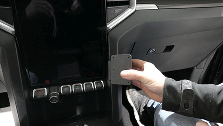 Actual product image Brodit 856008 Car holder Volkswagen Amarok 24-
