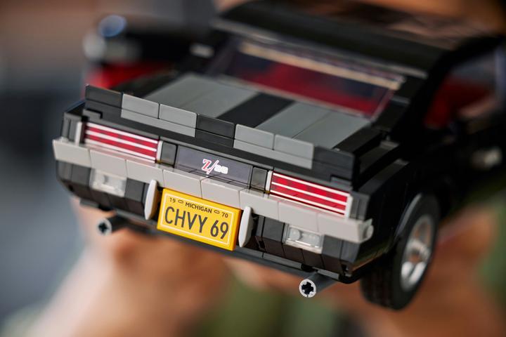 Produktbild LEGO Chevrolet Camaro Z28 (10304, LEGO Seltene Sets)