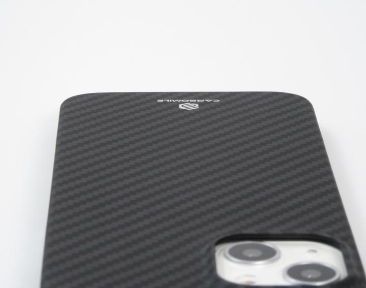 Produktbild Carbomile Hülle Schutzcase aus echtem Aramid Carbonfaser (Apple iPhone 15 Plus)