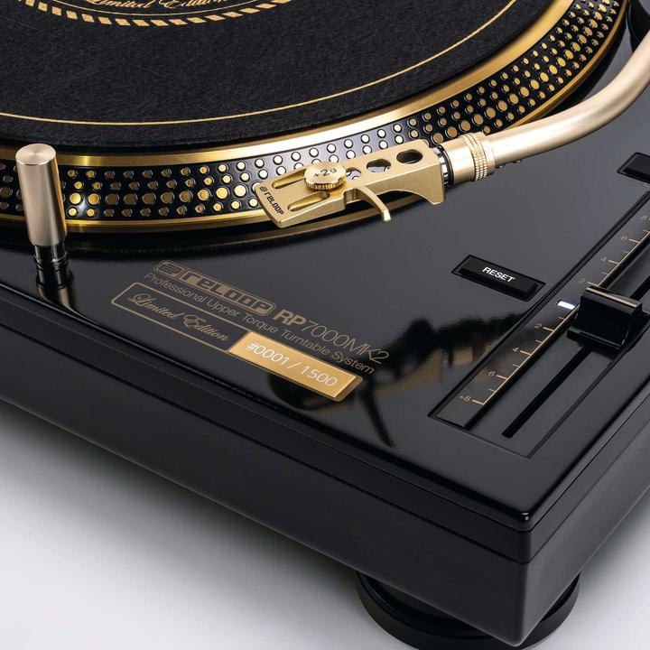 Actual product image reloop RP-7000 MK2 Limited Gold Edition