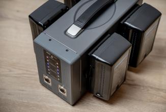 Actual product image Newell BP-4CHT 4-way charger for V-Mount batteries (Camera battery charger)