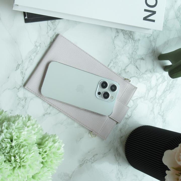 Produktbild PhoneLook Elegante universelle Smartphone Umhängetasche aus veganem Leder inkl. Umhängegurt aus Leder (vegan)