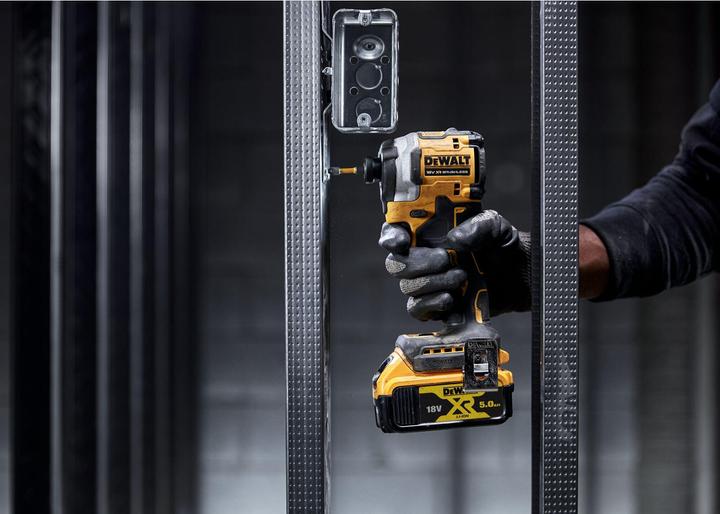 Productafbeelding DeWalt DCF850NT (Oplaadbare batterij)