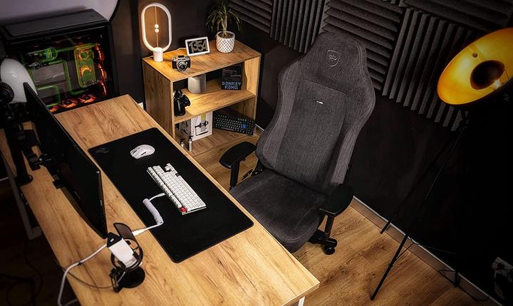 Actual product image noblechairs Hero Tx