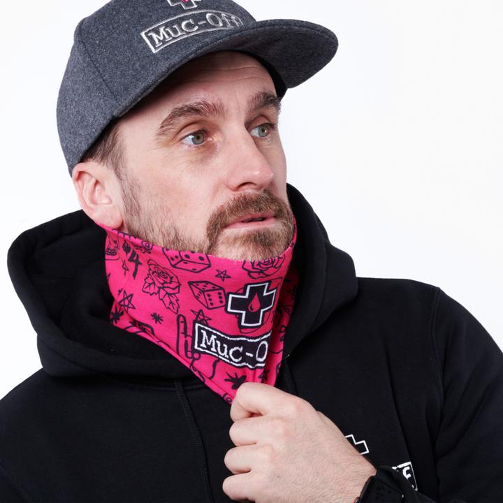Actual product image Muc-Off Lightweight Neck Gaiter pink