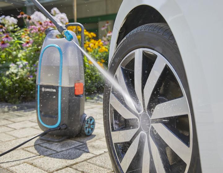 Actual product image Gardena AquaClean Li40/60 incl. battery (Rechargeable battery operated)