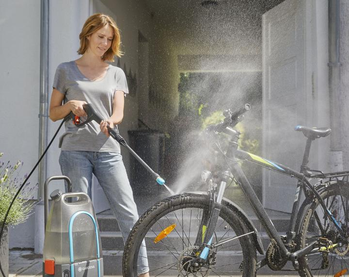 Actual product image Gardena AquaClean Li40/60 incl. battery (Rechargeable battery operated)