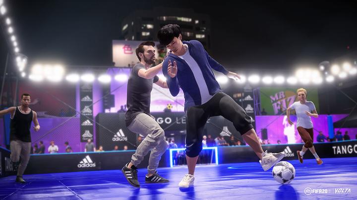 Produktbild EA Games FIFA 20 (PS4, Multilingual)
