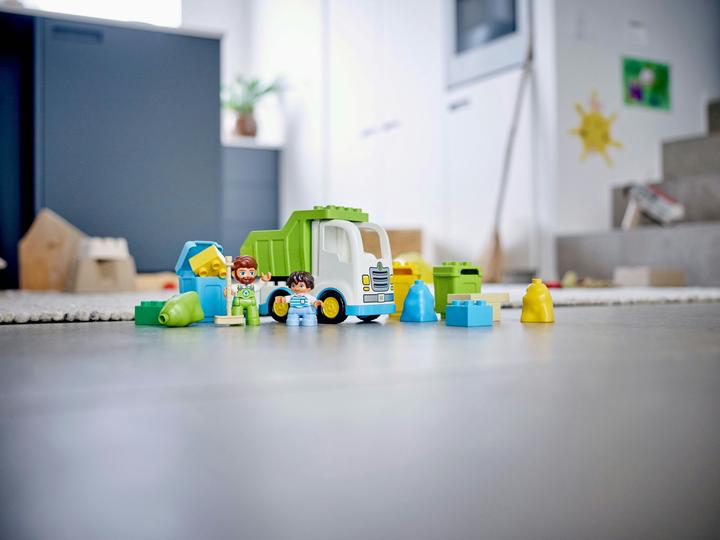 Actual product image LEGO DUPLO 10945 Garbage truck and recycling (10945)