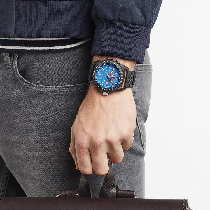 Actual product image Luminox Ice-Sar Arctic 1000 Series (Analogue wristwatch, Swiss made, 46 mm)