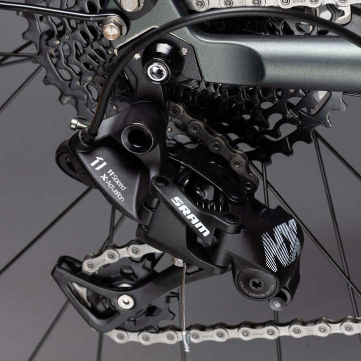 Actual product image Btwin LD 900