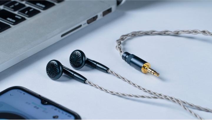 Actual product image FiiO FF5 (No noise cancelling, Cable)