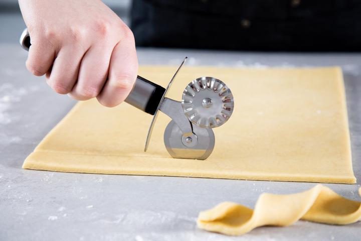 Actual product image Master Class Pastry Cutter