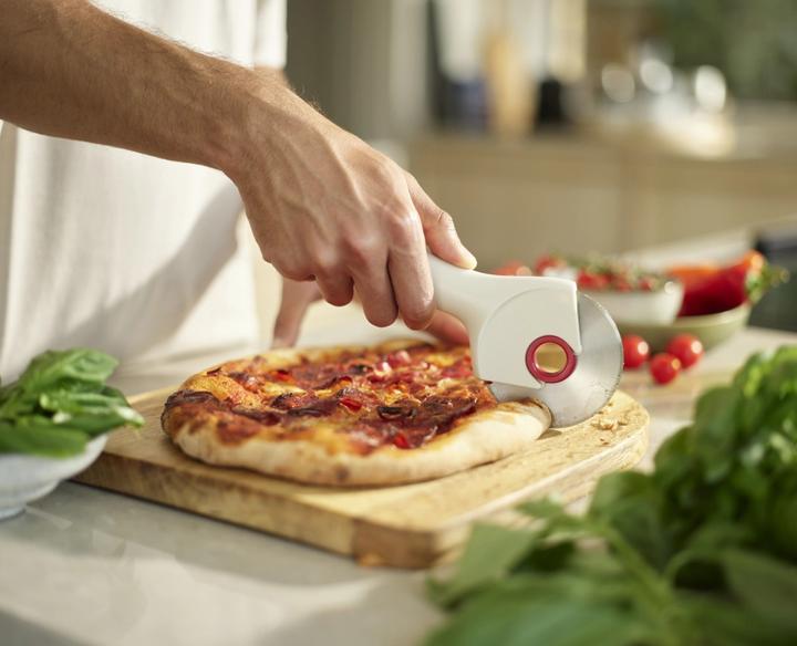 Actual product image Joseph Joseph Ringo pizza cutter grey red