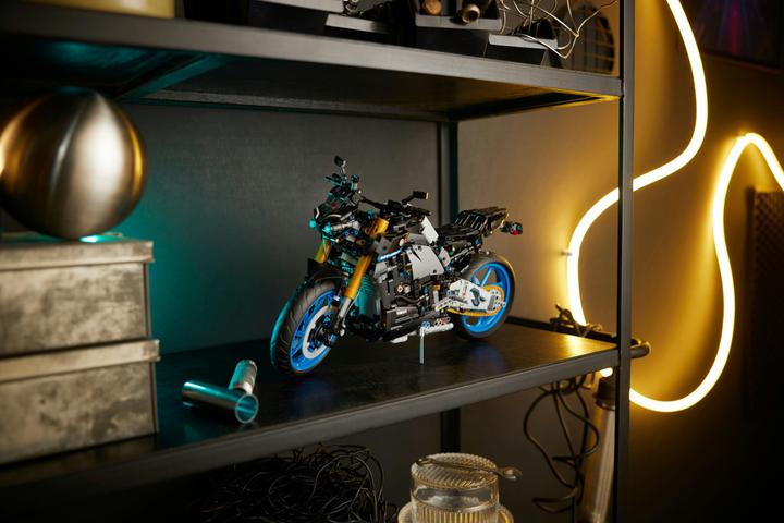 Actual product image LEGO Yamaha MT-10 SP (42159, Technic) (42159, LEGO Technic)