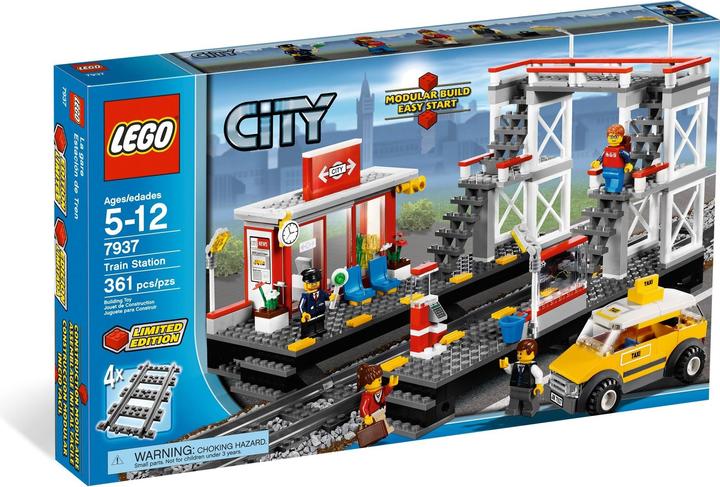 Actual product image LEGO Train Station (7937, LEGO City)