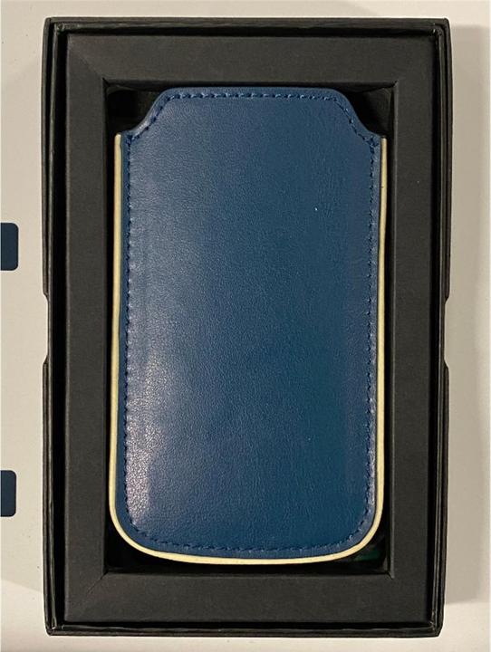 Actual product image Proporta Brunswick Pouch for iPhone 5/5S/SE Blue (Apple iPhone 5s, Apple iPhone 5)