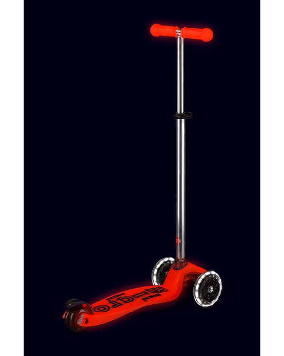 Actual product image Micro Kickboard Maxi Deluxe