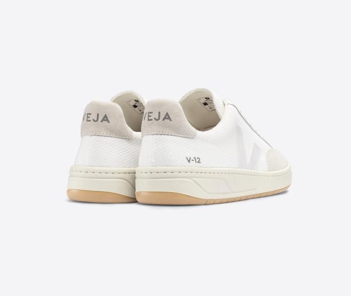 Actual product image Veja V-12 (44)