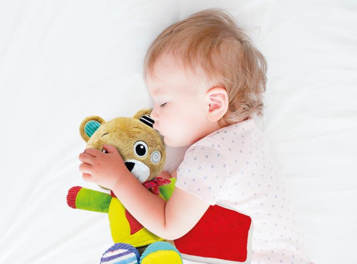 Produktbild Clementoni Baby - Plüschtier Bob der Bär (30 cm)