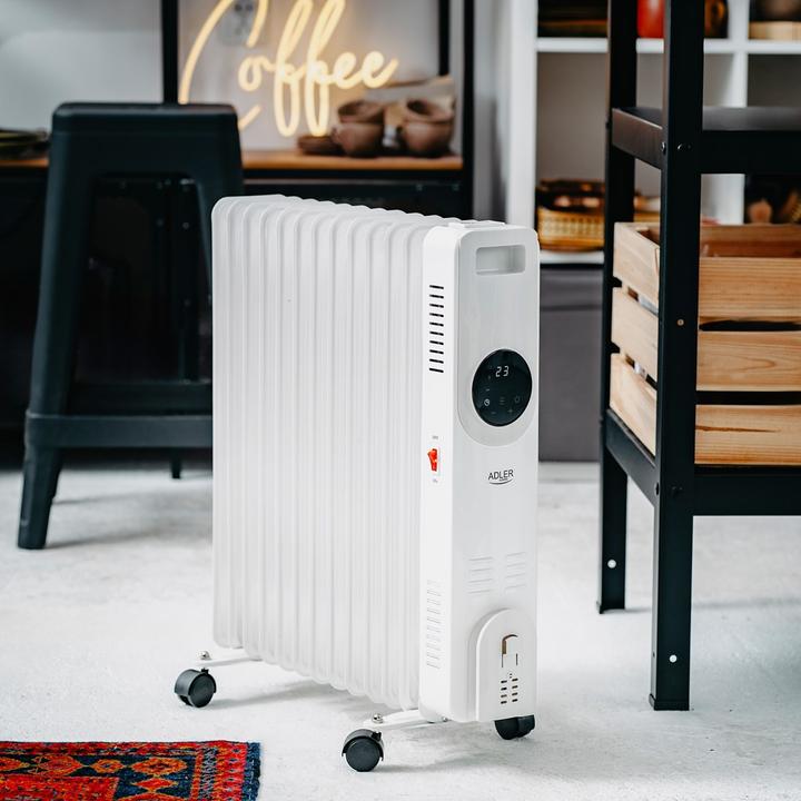 Image du produit Adler AD 7826 Radiateur LED à bain d'huile avec commande à distance 13 ailettes, blanc (2500 W)