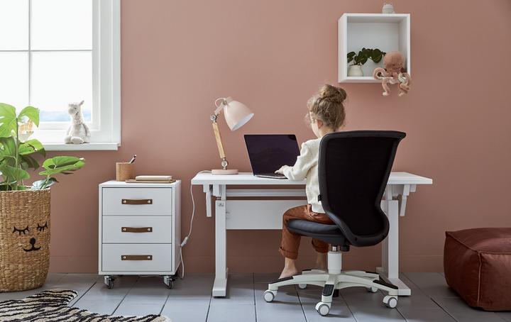 Actual product image Lifetime Kidsrooms Height adjustable desk with drawer
