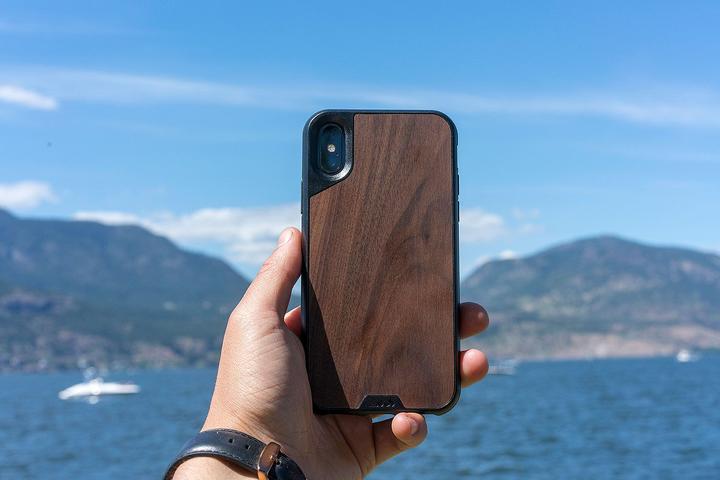 Produktbild Mous Limitless 2.0 Walnut (Apple iPhone XS, Apple iPhone X)