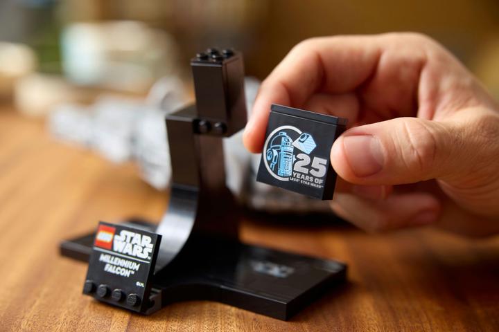 Immagine prodotto LEGO Millennium Falcon (75375, LEGO Star Wars)