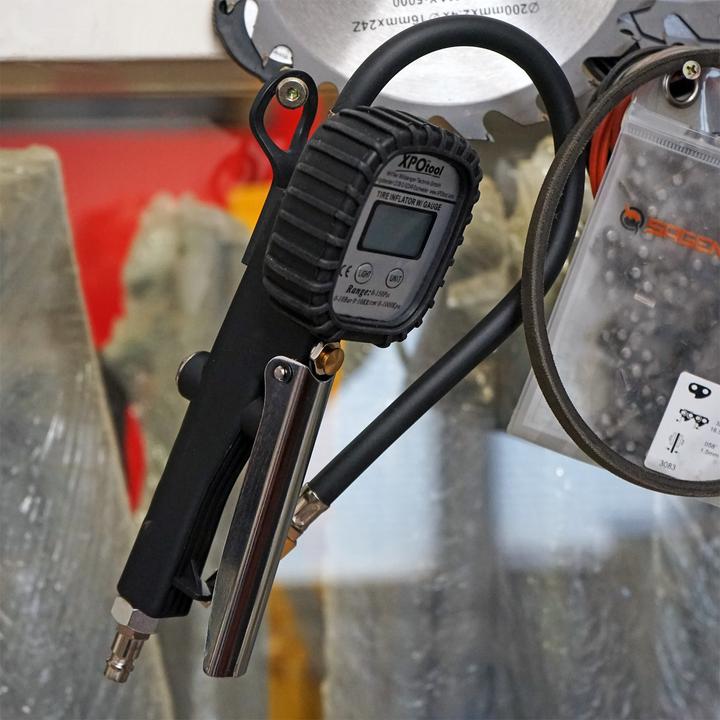 Produktbild Wiltec Digitale Reifenfüllpistole 0-10bar Reifenfüllgerät Druckluft Messgerät