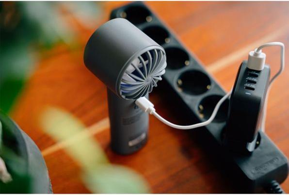 Image du produit Verbatim CoolnGo Handheld Fan Grey