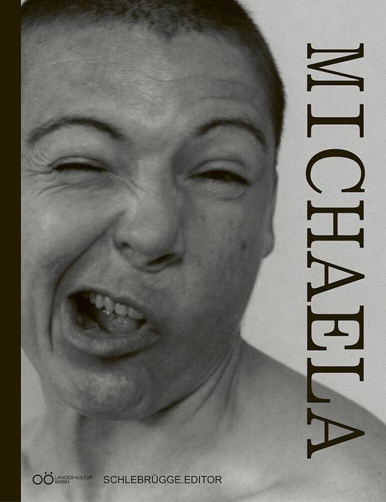 Produktbild MICHAELA MOSCOUW - Anwesend Abwesend / Present Absent (Englisch, Deutsch, Alfred Weidinger, Isolde Perndl, Michaela Moscouw, OÖ Landes-Kultur GmbH, 2023)
