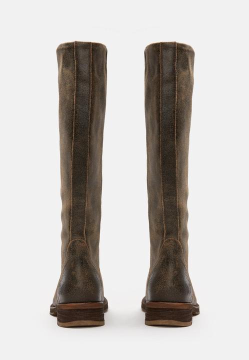 Actual product image Felmini Cooper A712, the biker boot from, is made from smooth leather with a vintage leather finish and (42)
