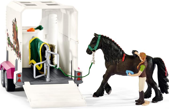 Actual product image Schleich Pick-up with horse trailer