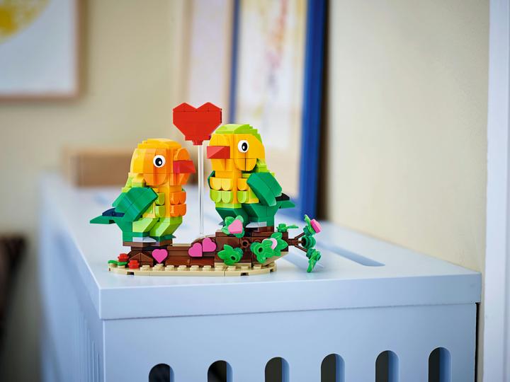 Image du produit LEGO Tourterelles de la Saint-Valentin (40522, LEGO Classic)