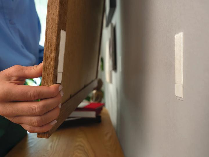 Produktbild tesa Powerstrips CLICK - Klett-Klebepads - Bilder aufhängen ohne Bohren - Large 7,2kg - 4 x 2 Stück (7.20 kg)