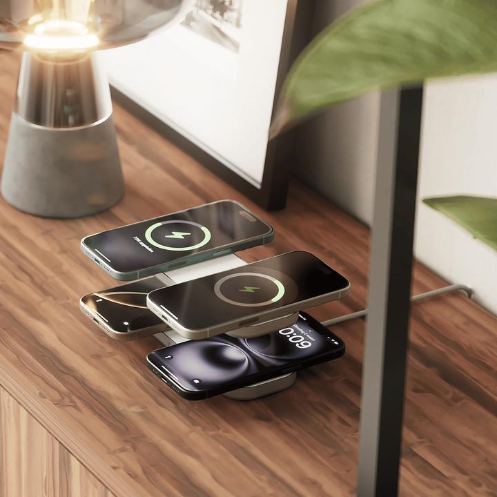 Actual product image Zens Quattro Wireless Charger Pro 4 MagSafe 4x15W (15 W)
