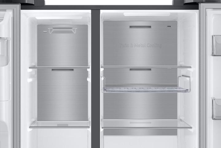 Actual product image Samsung RS8000 Family Hub (614 l)