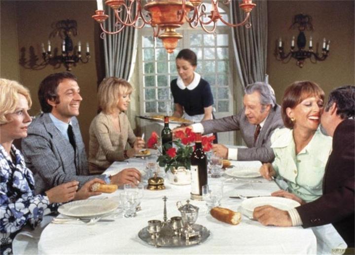 Produktbild Der diskrete Charme der Bourgeoisie 50th Anniversary Edition (4KUHD+BR) (Blu-ray, Deutsch, Französisch, Englisch)