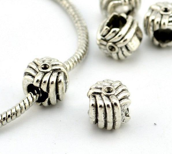 Hermex Wollknoll Bead Perle - Silbrig (Zink-Legierung)