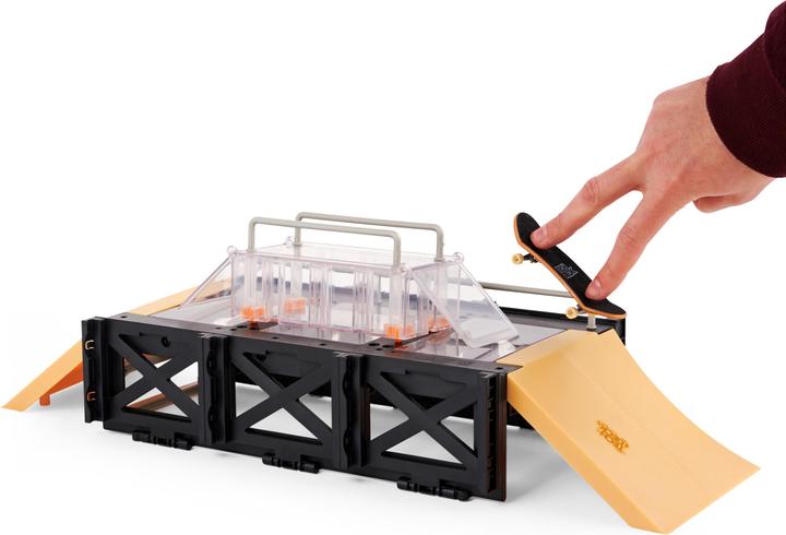 Actual product image Spin Master Tech Deck Play and Display (3.38")