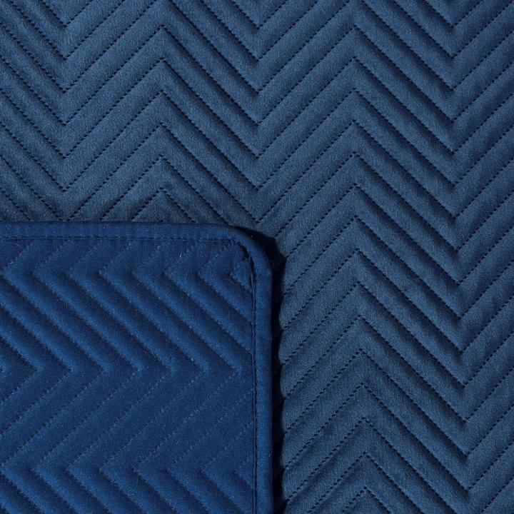 Actual product image Eurofirany EUROFIRANAY PREMIUM SOFIA armchair cover made of soft and matt velvet, quilted in a herringbone (70 x 160 cm)