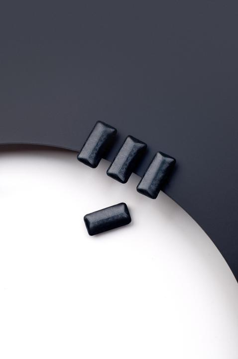 Produktbild Curaprox Black Is White (12 Stk., 23 g)