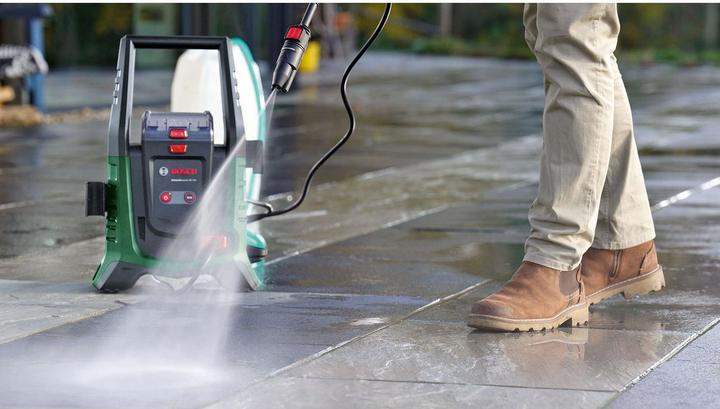 Produktbild Bosch Home & Garden UniversalAquatak 36V-100 (Akkubetrieb)
