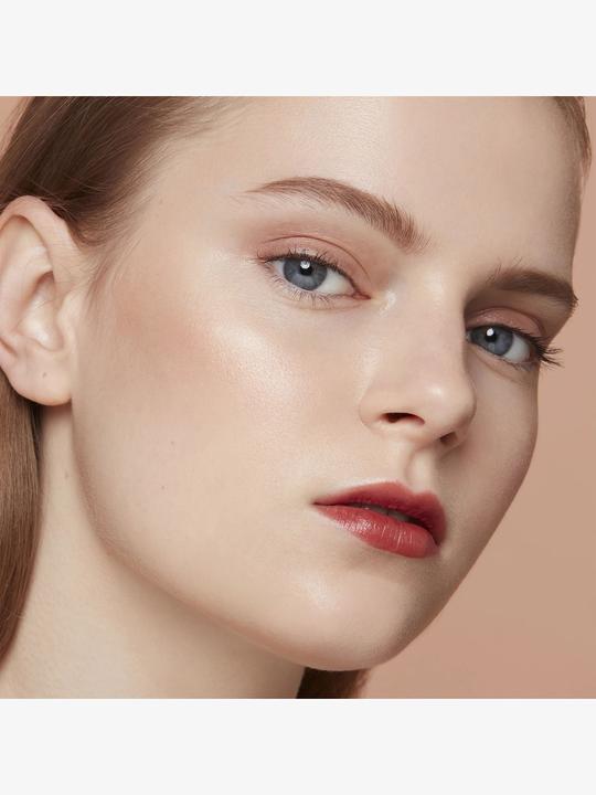 Actual product image Clé De Peau Luiminizing Face Enhancer No. 22 (No. 22, Highlighter)