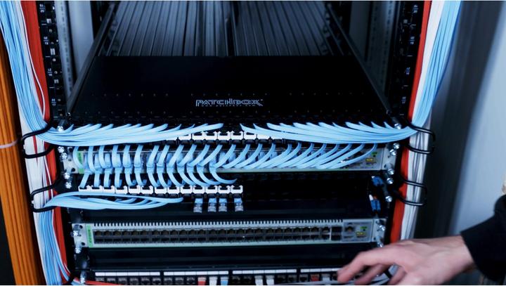 Actual product image PATCHBOX PLUS+ FIBER OPTIC OM4, MM, 1.7m, LC-SC, 24 (CAT6, 1.70 m)
